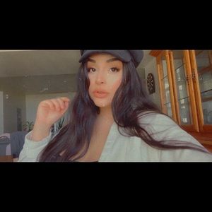 Meet your Posher, Nicole